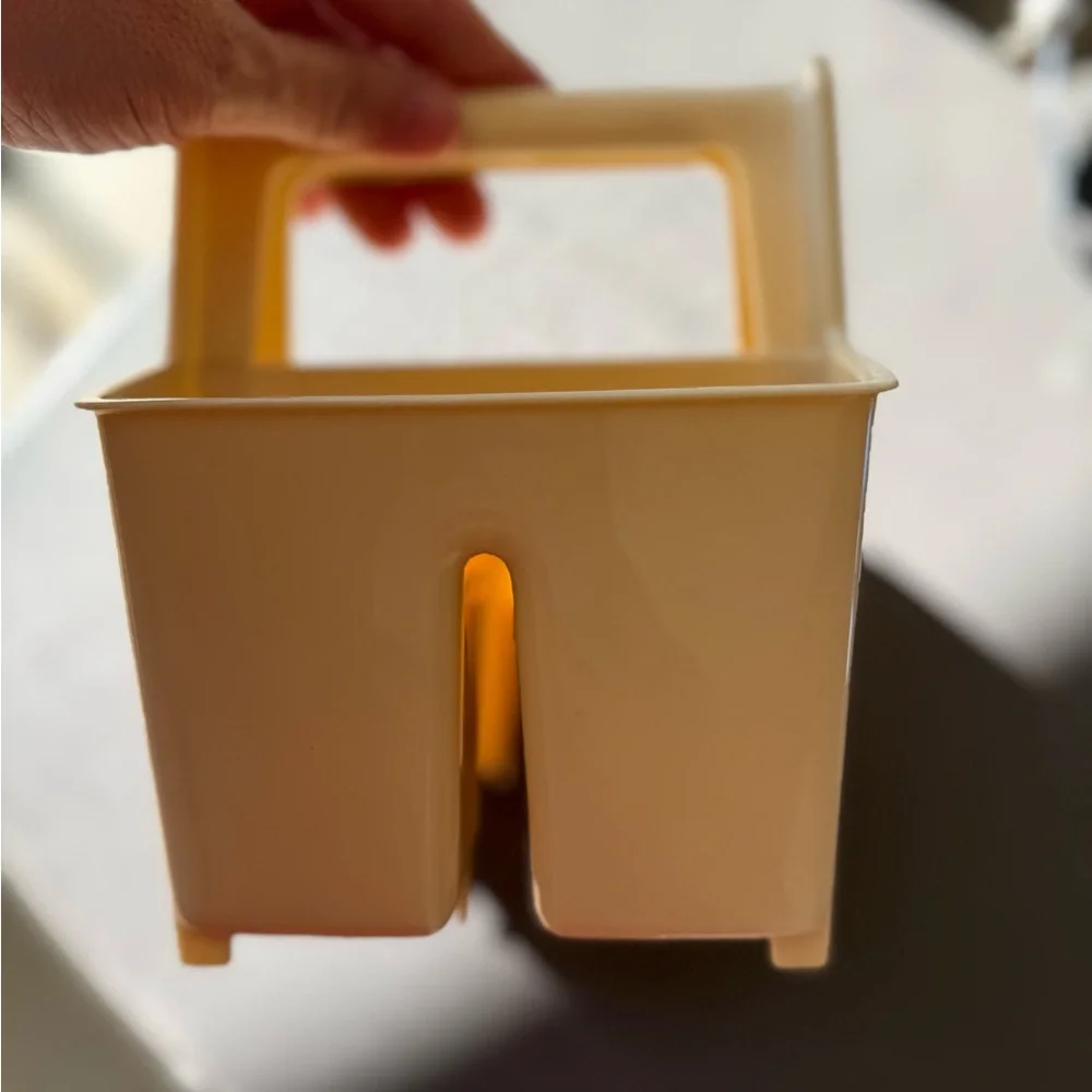 RARE 1983 Vintage Rubbermaid Portable Silverware Caddy Almond No. 2908 Beige